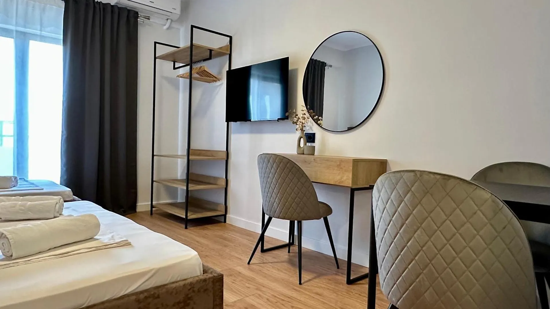Lidia Apartments Sarande