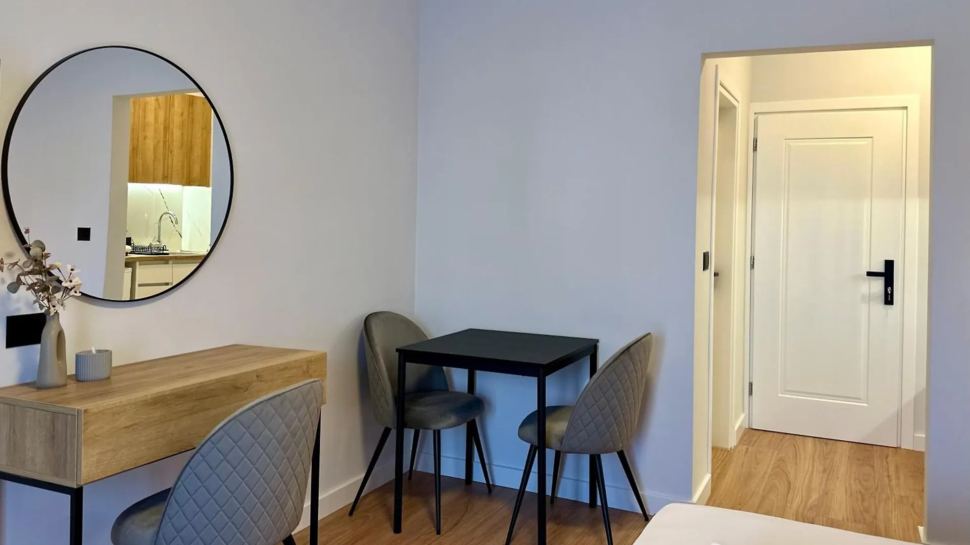 Lidia Apartments Sarande 0*,