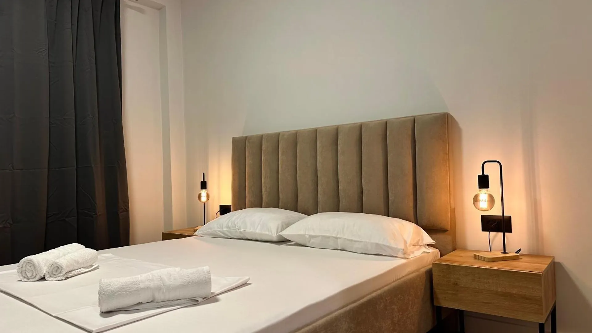Lidia Apartments Sarande