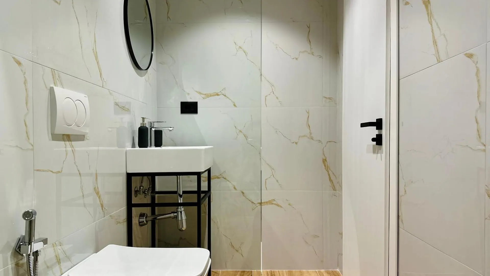 Lidia Apartments Sarande