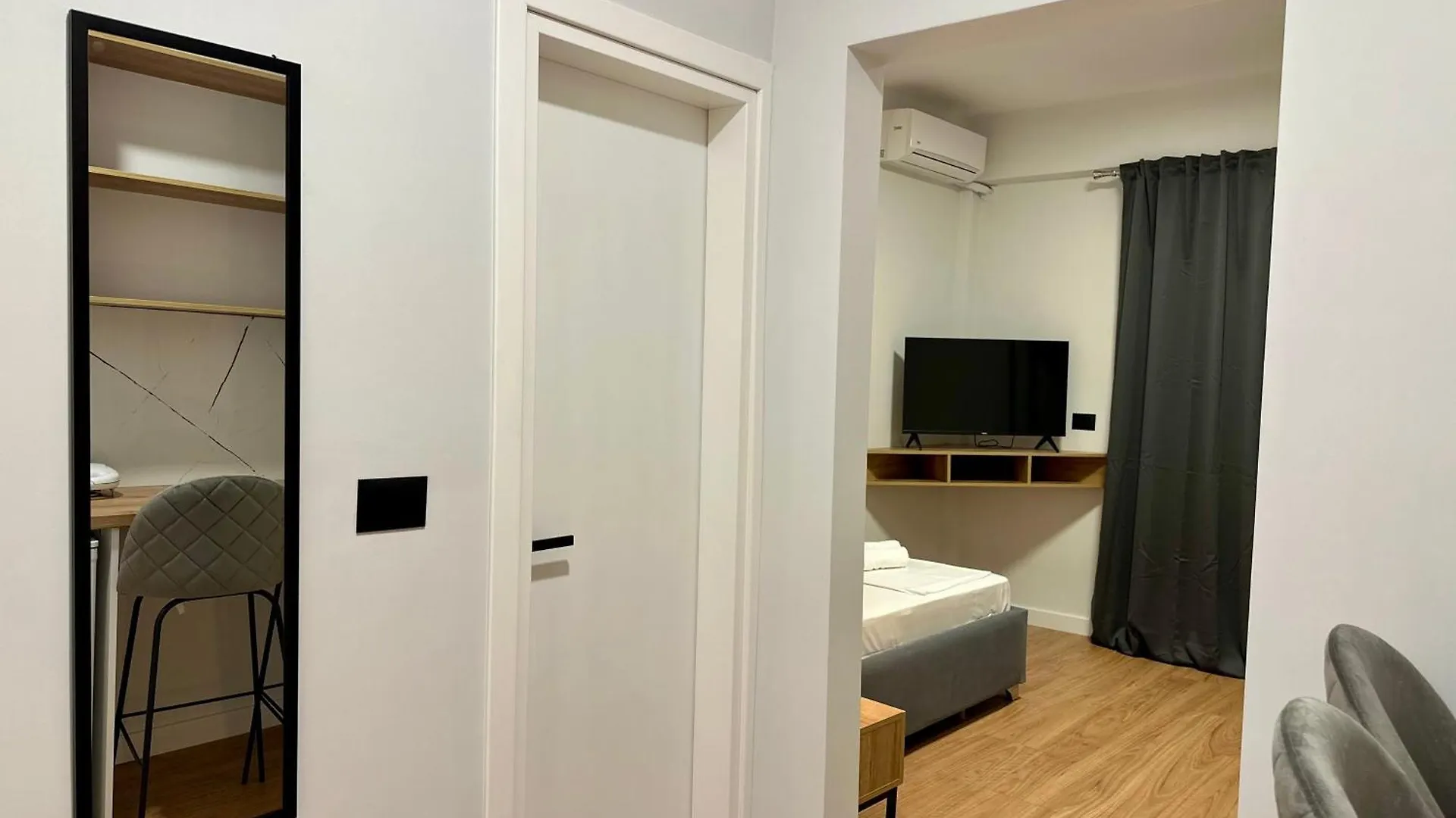 Lidia Apartments Sarande